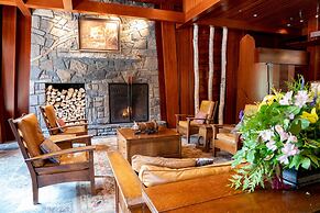 The Fox Hotel and Suites
