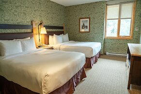 The Fox Hotel and Suites