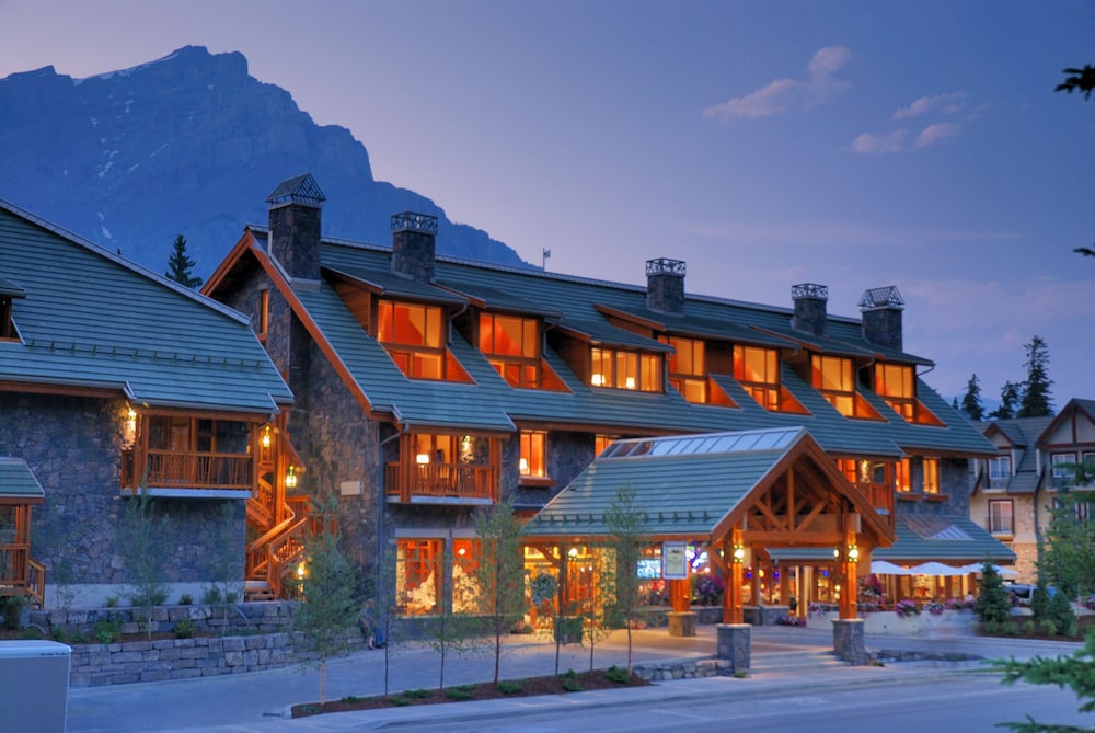 The Fox Hotel and Suites