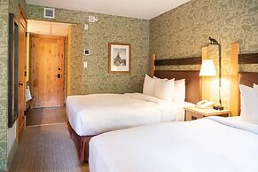 The Fox Hotel and Suites