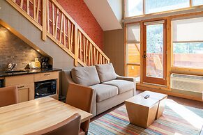 The Fox Hotel and Suites