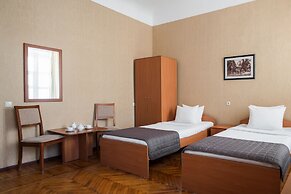 Tsentralnaya Hotel