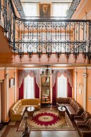 Tsentralnaya Hotel