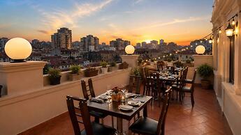 Premier Hotel