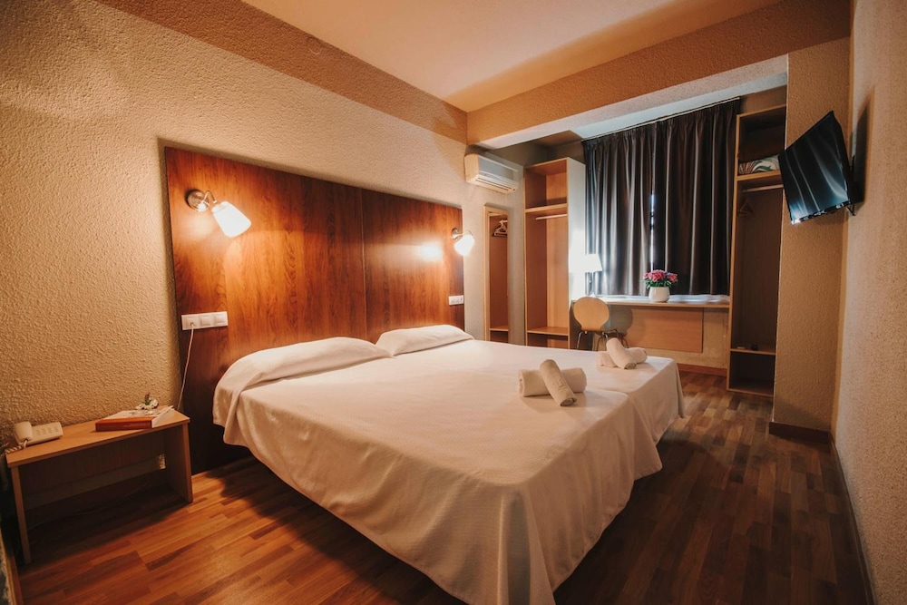 Hotel Embajador