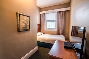 Sylvia Hotel