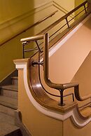 Sylvia Hotel