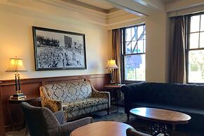 Sylvia Hotel