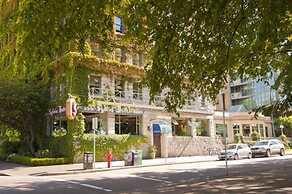 Sylvia Hotel