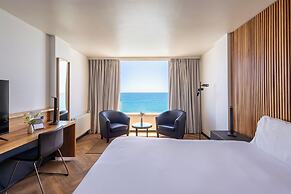 Radisson Blu Acqua Hotel & Spa Concon