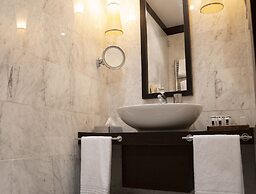 Intown Luxury House