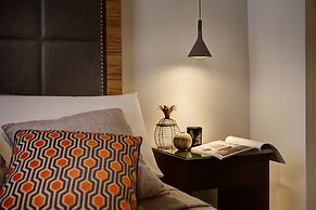 Intown Luxury House