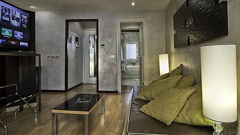 Intown Luxury House