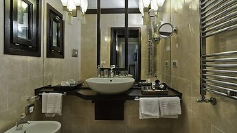 Intown Luxury House