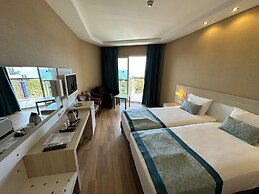 Riviera Hotel & Spa