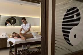 Riviera Hotel & Spa