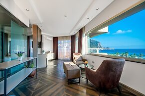 Riviera Hotel & Spa