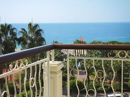 Riviera Hotel & Spa
