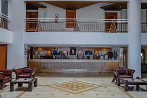 Intouriste Hôtel & Suites