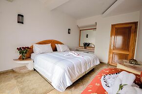 Intouriste Hôtel & Suites