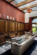 Cowley Manor Experimental