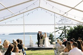 Rockwater Secret Cove Resort