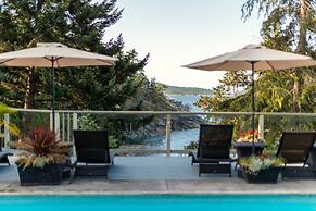 Rockwater Secret Cove Resort