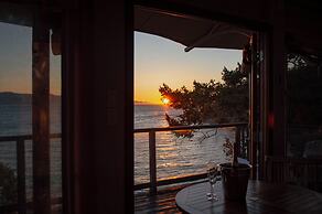Rockwater Secret Cove Resort