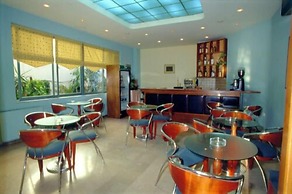Apollo Hotel
