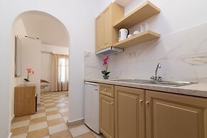 Sea View Village - Studios & Apartments