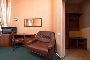 Empire Park Hotel