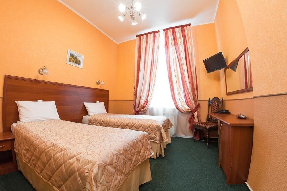 Empire Park Hotel
