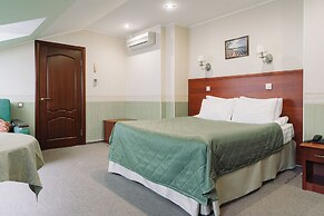 Empire Park Hotel