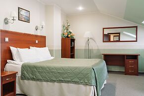 Empire Park Hotel