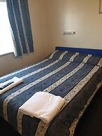 Elmhurst Hotel