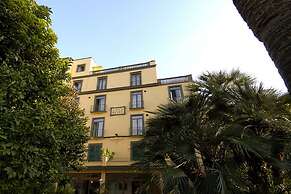 Hotel Eden