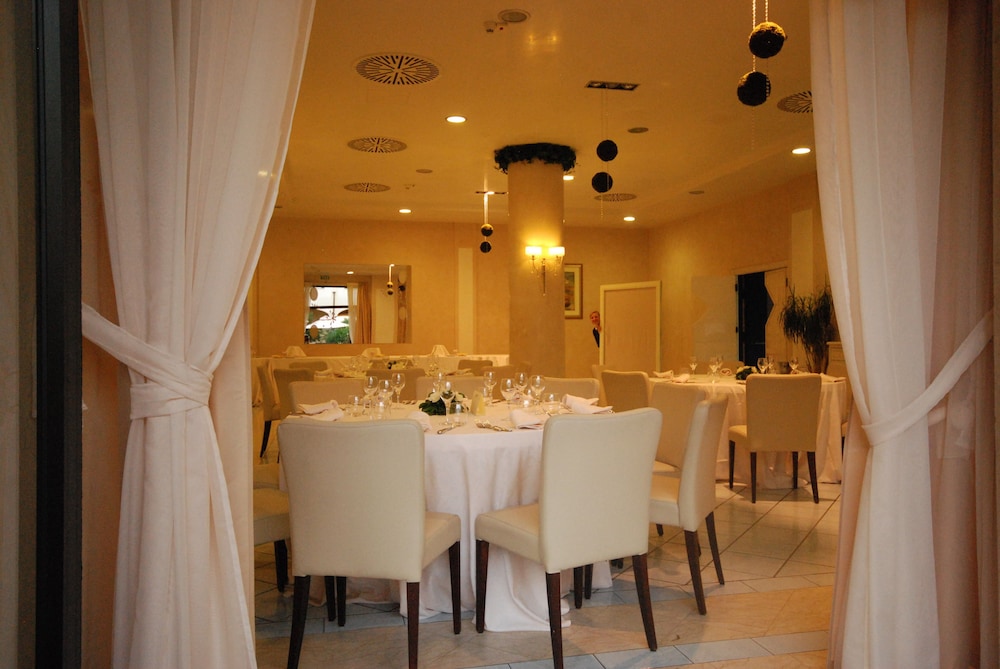 Mahara Hotel & Wellness