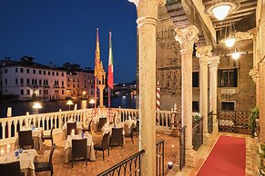 Hotel Palazzo Stern