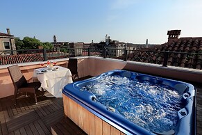 Hotel Palazzo Stern