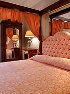 Great Greece Le Convivial Suites
