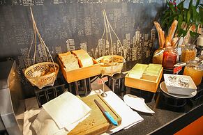 Le Fenix Sukhumvit