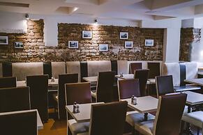 Hanza Hotel