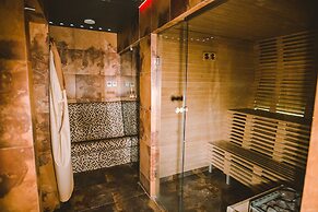Hanza Hotel