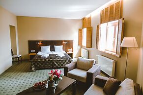 Hanza Hotel