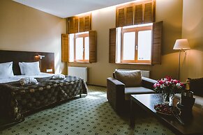 Hanza Hotel