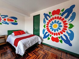 Cusco Plaza Nazarenas