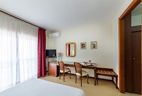 Hotel Sakura, Sure Hotel Collection by Best Western
