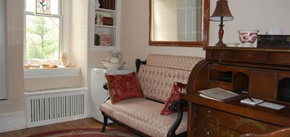 Auberge McGee's Inn
