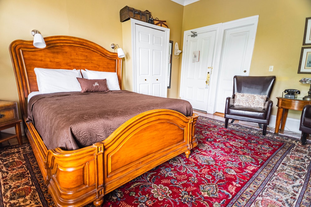 Auberge McGee's Inn