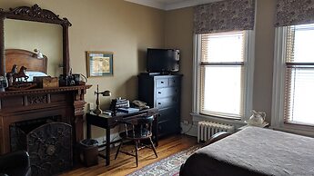 Auberge McGee's Inn